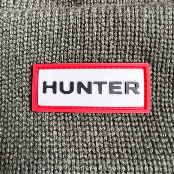Hunter unisex beanie with tab logo in khaki green - Picture 2 of 5